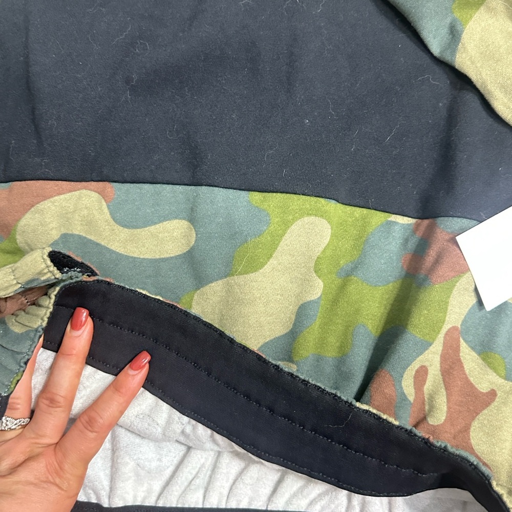 HURLEY Women’s One & Only Dolman Camo Fleece Crewneck Sweatshirt NWT - Picture 12 of 16